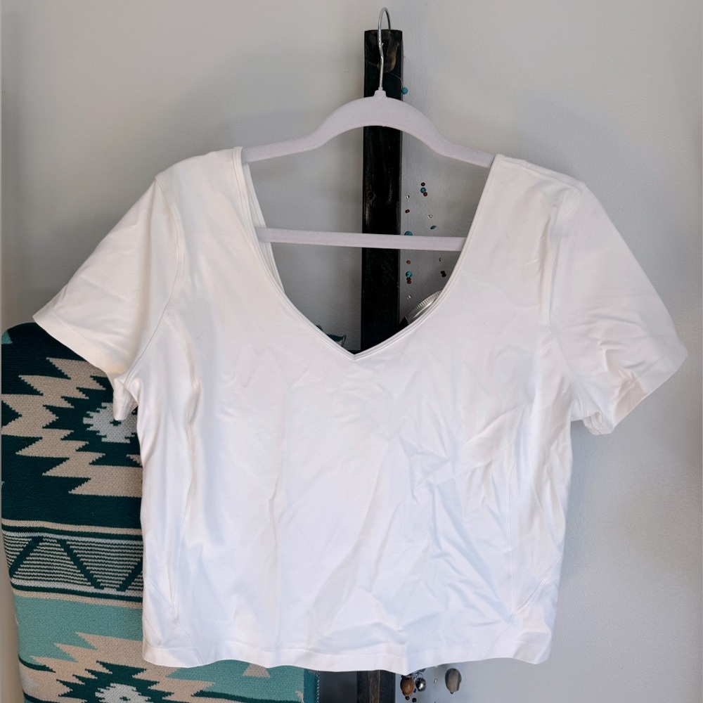 Lululemon Algin tee